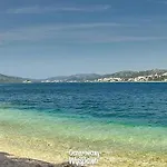 Апартаменты Seaview *